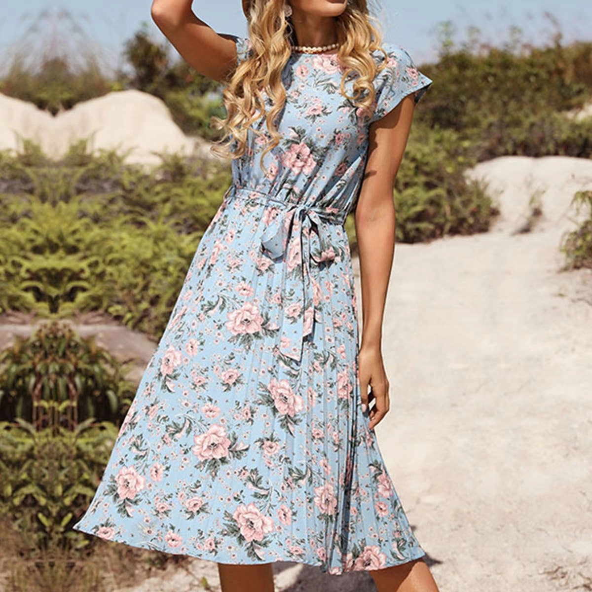Neutral palette Street Style Blue floral print holiday dress_CWDSD3390