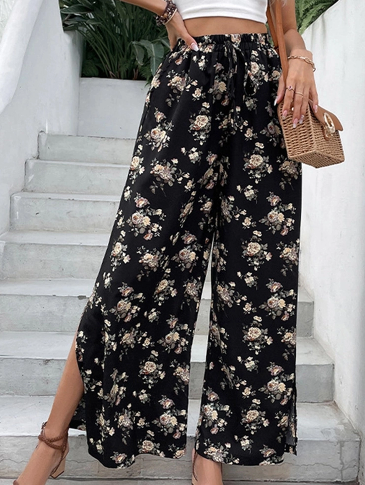 Soft and Stretchy WIDE LEG PANTS WITH LOUD PRINT