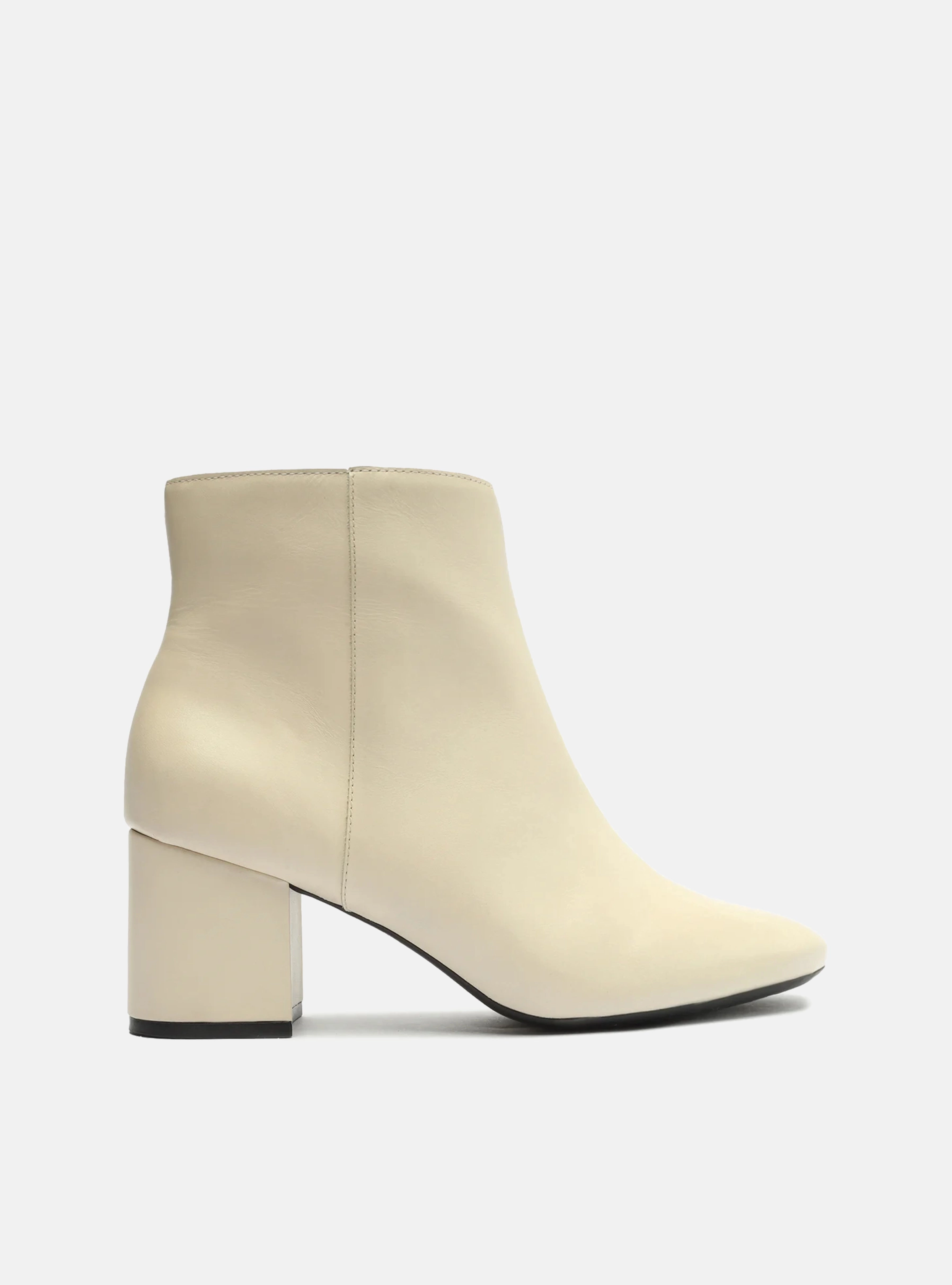 Rosi Leather Bootie Stable Support Adventure Journey