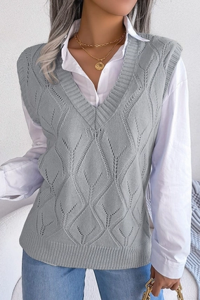 WOMEN PUNCHING KNITTED LOOSE FIT SWEAT VEST BondedSeams