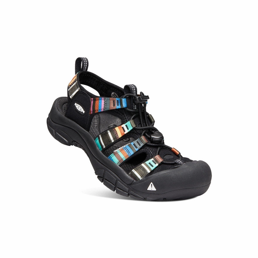 Women's Newport H2  |  Raya Black Standout Look Trendy Travel Sandals