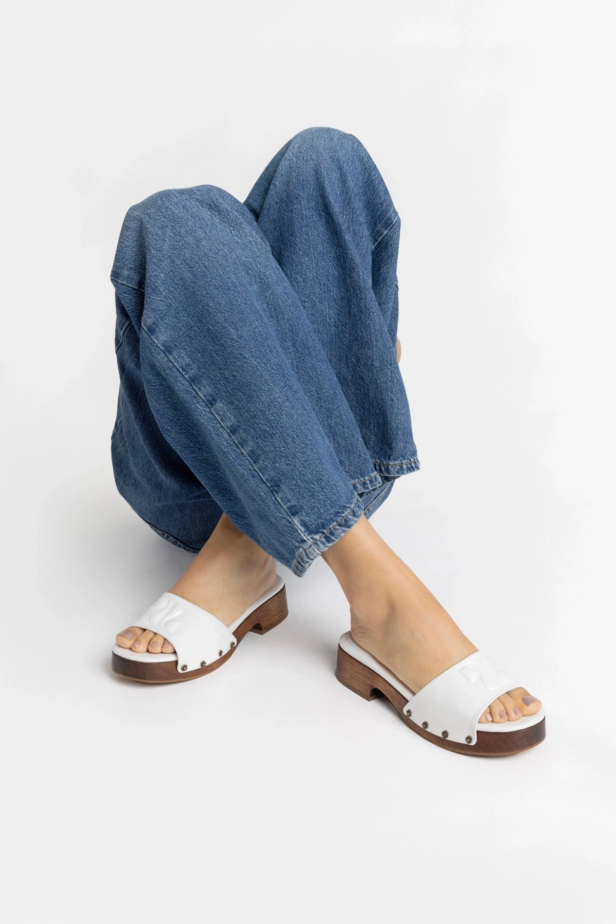 Zuzi Mule In White Patent Leather Smooth Soles