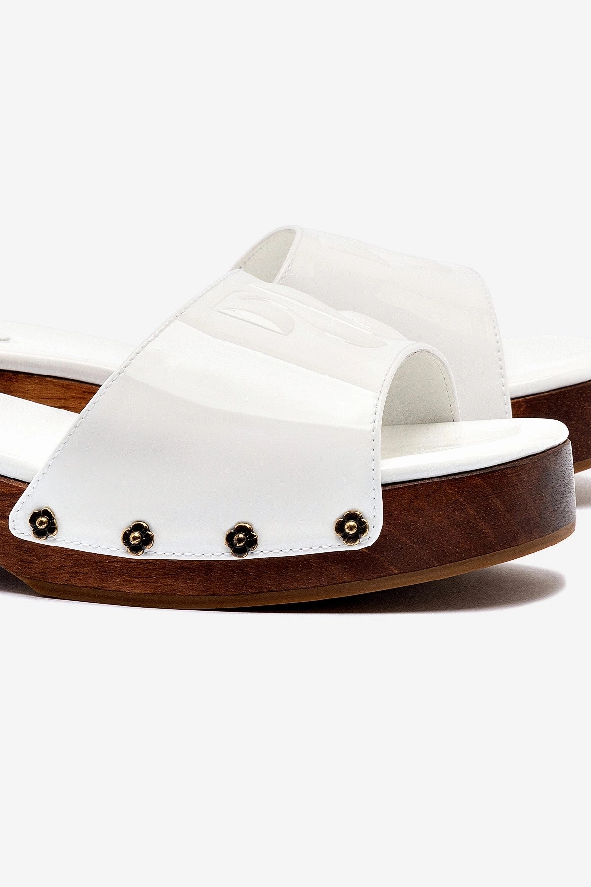 Arch Support Technology Zuzi Mule In White Patent Leather